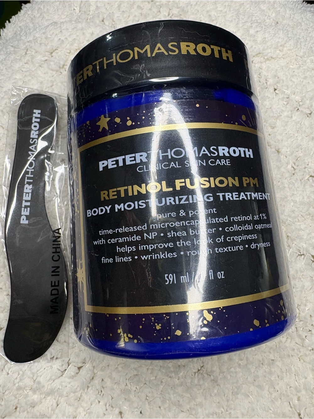 Peter Thomas Roth Retinol Fusion PM Body Moisturizer - Blue, Black & Gold